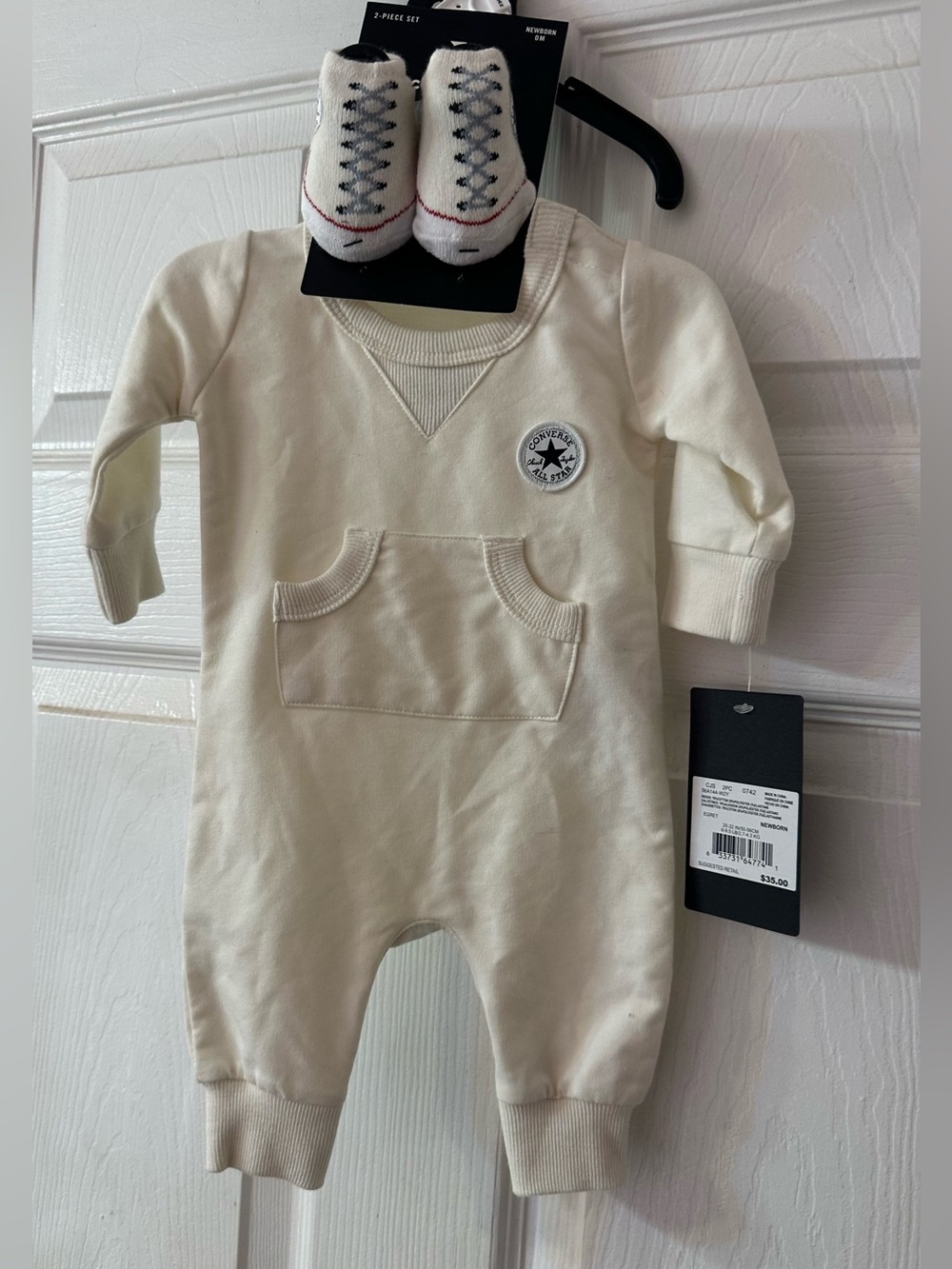 Converse Baby Newborn Romper & Crib Shoe Socks 2PC Set Cream All Star NWT